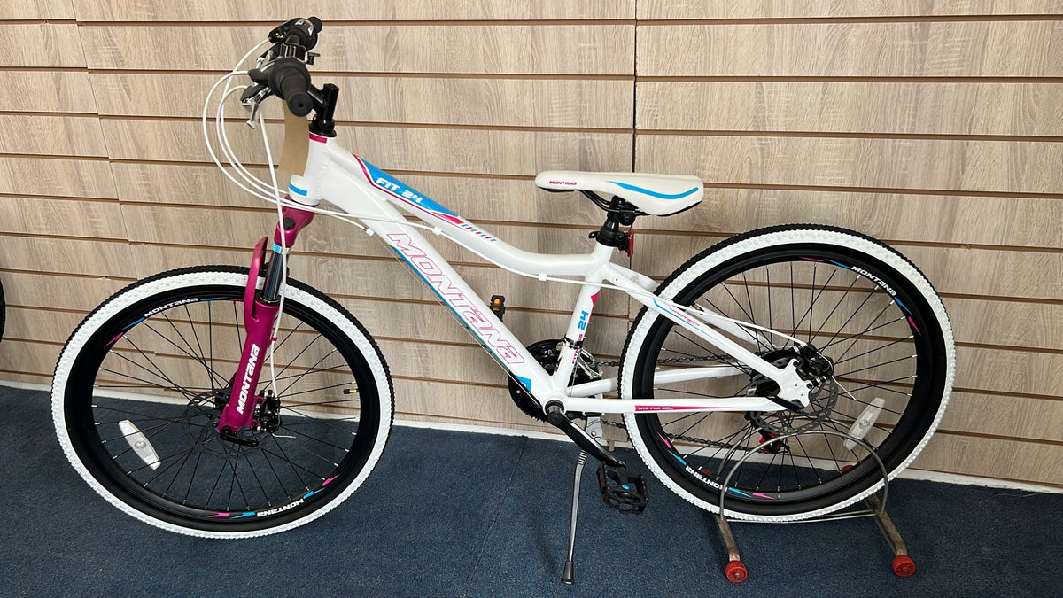 Montana Fitness 24 Disc Bike 13